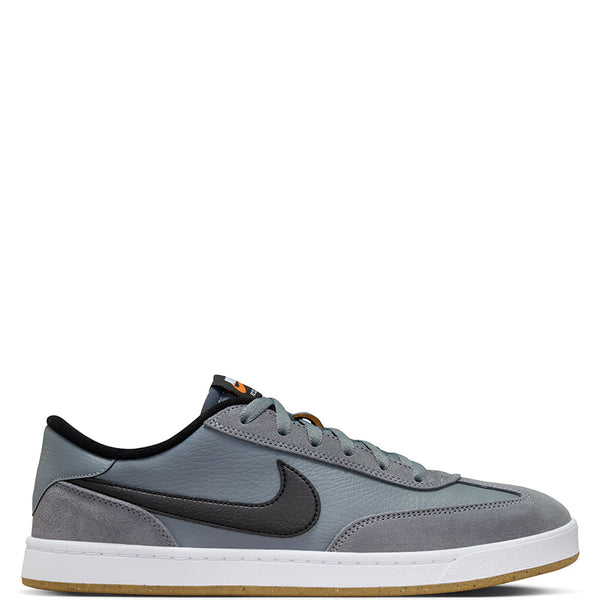 Nike Men's SB FC Classic Skate Shoes