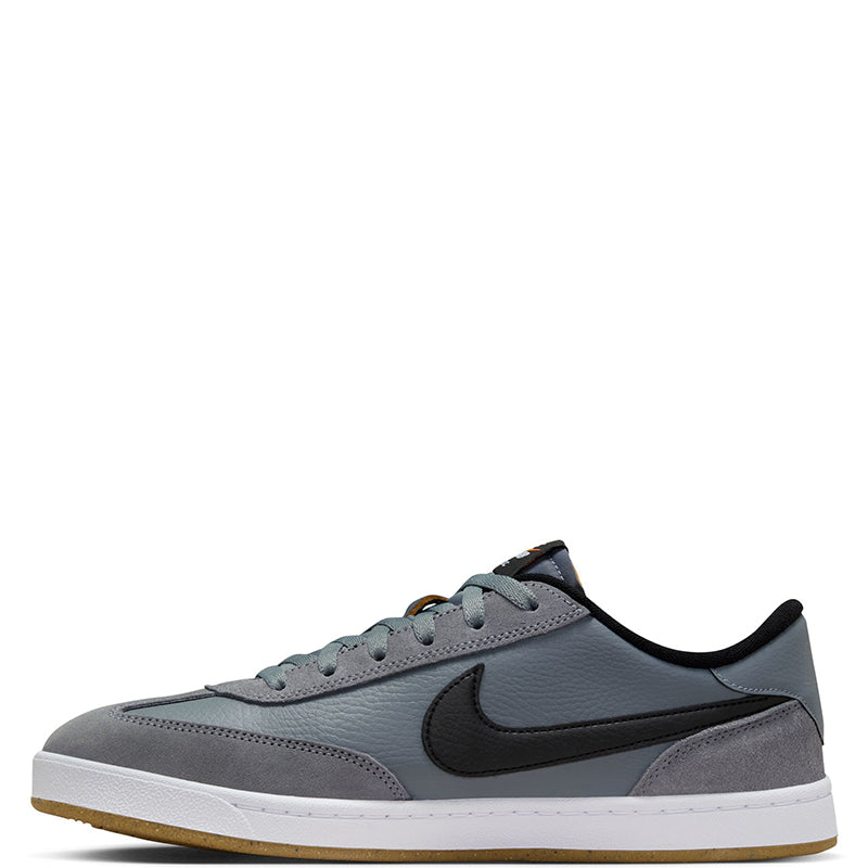 Nike Men's SB FC Classic Skate Shoes