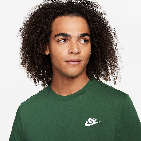 Nike Men's Sportswear Club T-Shirt