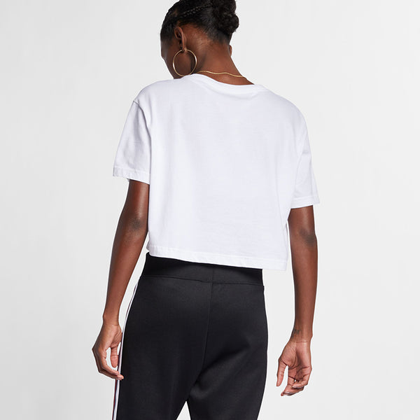Nike Women's Sportswear Essential Cropped T-Shirt