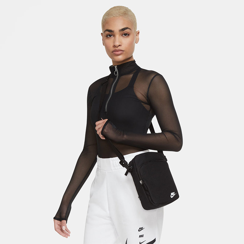 Nike Unisex Heritage Crossbody Bag (4L)