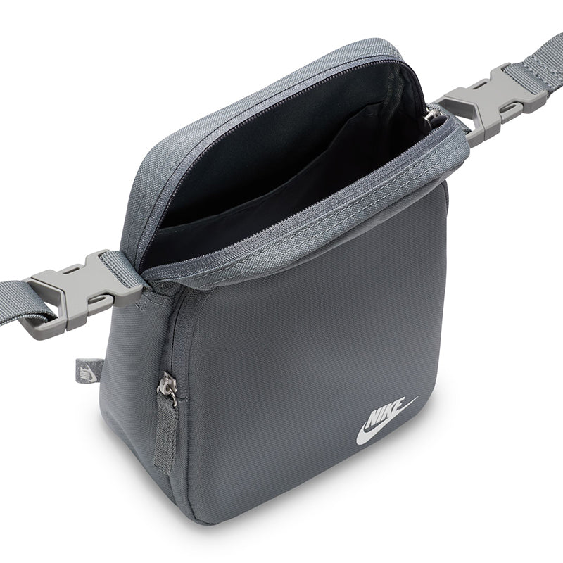 Nike Unisex Heritage Crossbody Bag (4L)