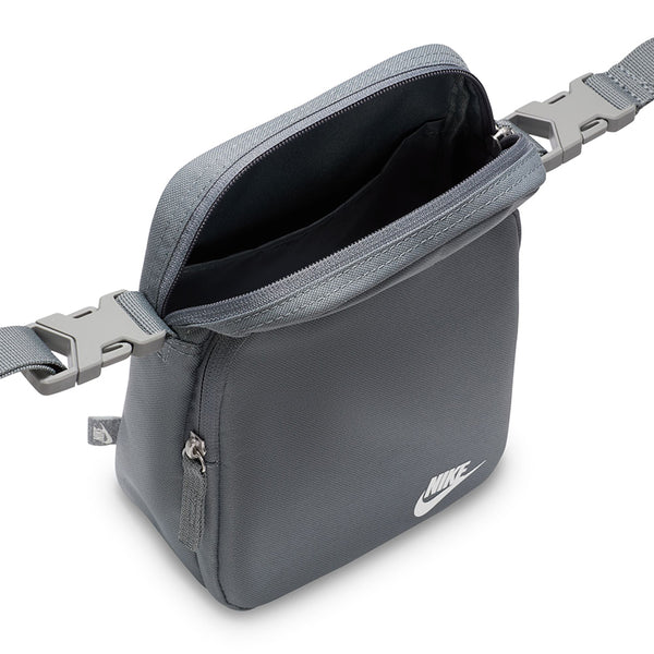 Nike Unisex Heritage Crossbody Bag (4L)