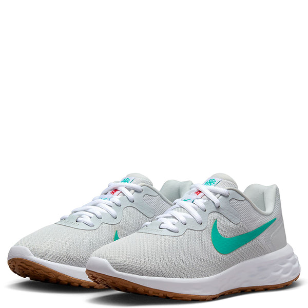 Nike Women's Revolution 6