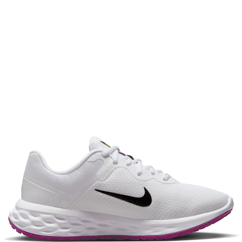 Nike Women's Revolution 6