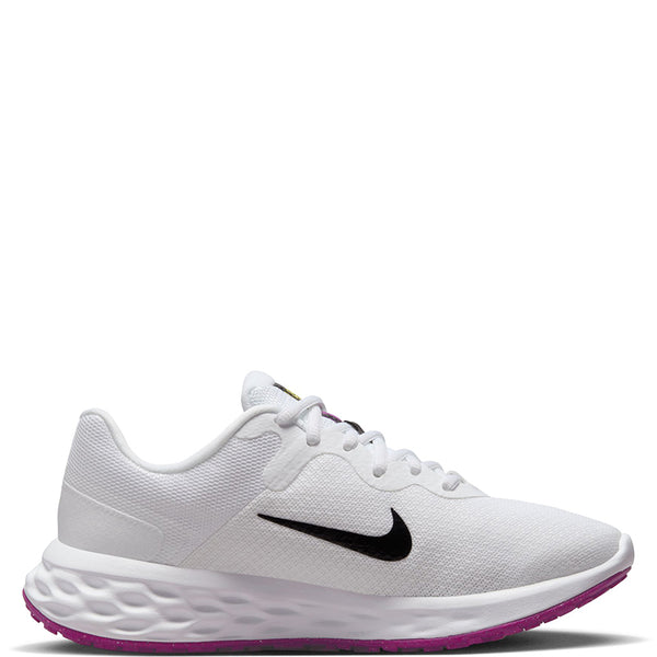 Nike Women's Revolution 6