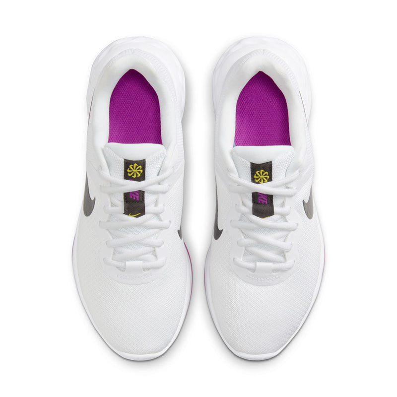 Nike Women's Revolution 6