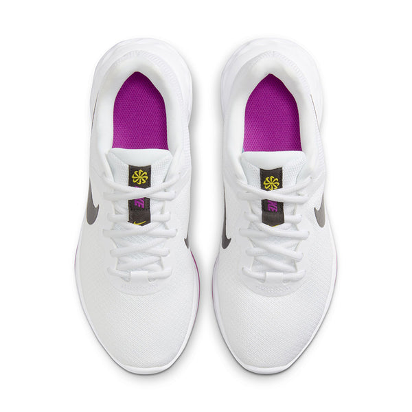 Nike Women's Revolution 6