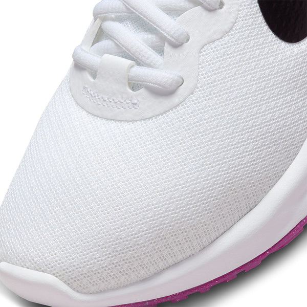 Nike Women's Revolution 6