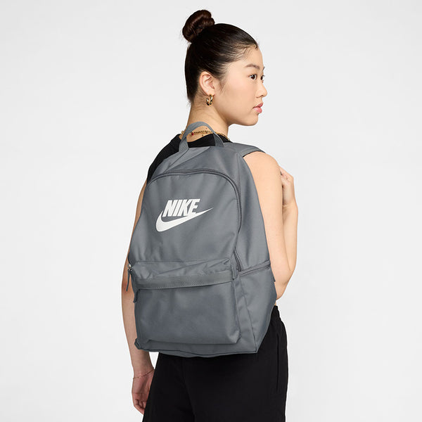 Nike Unisex Heritage Backpack (25L)