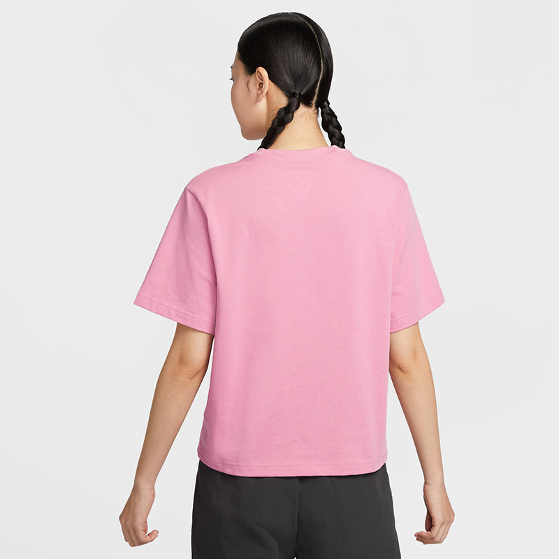 Nike Women's Sportswear Essential Boxy T-Shirt