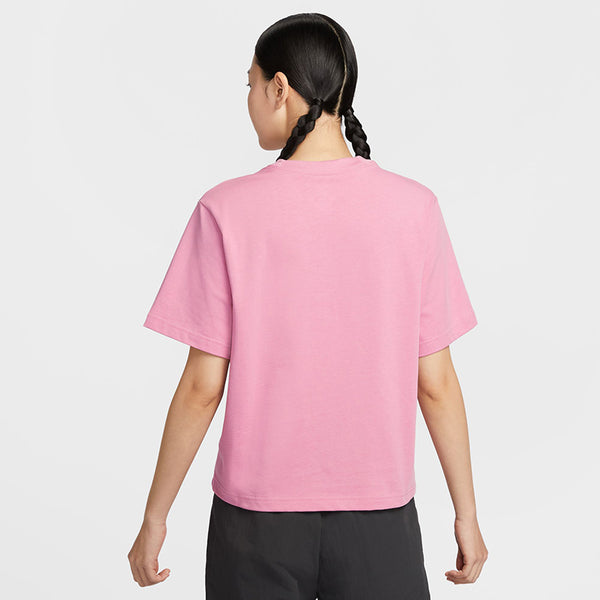 Nike Women's Sportswear Essential Boxy T-Shirt
