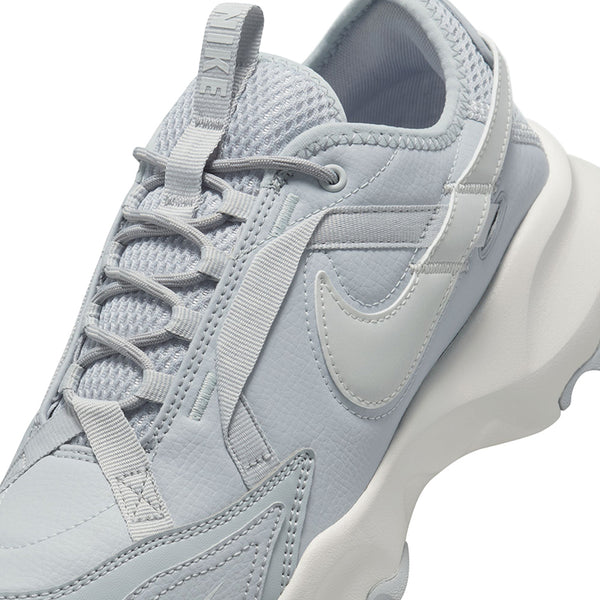 Nike Women's TC 7900