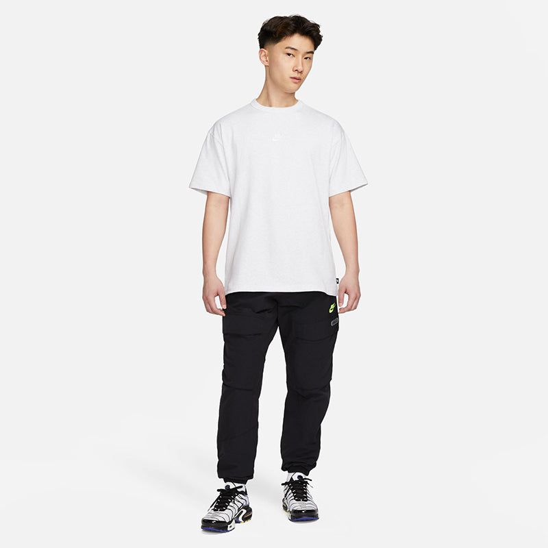 Nike Men's Sportswear Premium Essentials T-Shirt