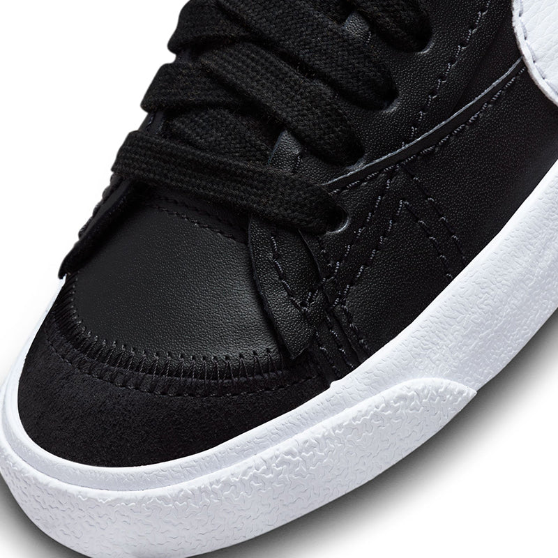 Nike Women's Blazer Low '77 Jumbo