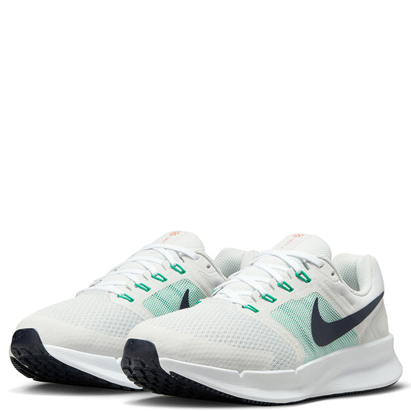 Nike Women's Run Swift 3
