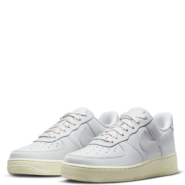 Nike Women's Air Force 1 Premium