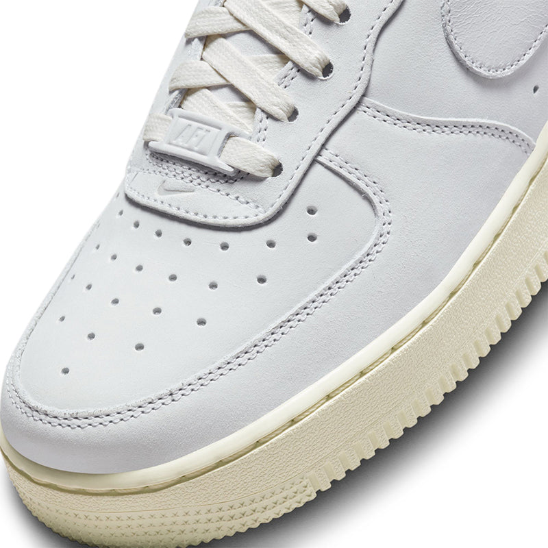 Nike Women's Air Force 1 Premium