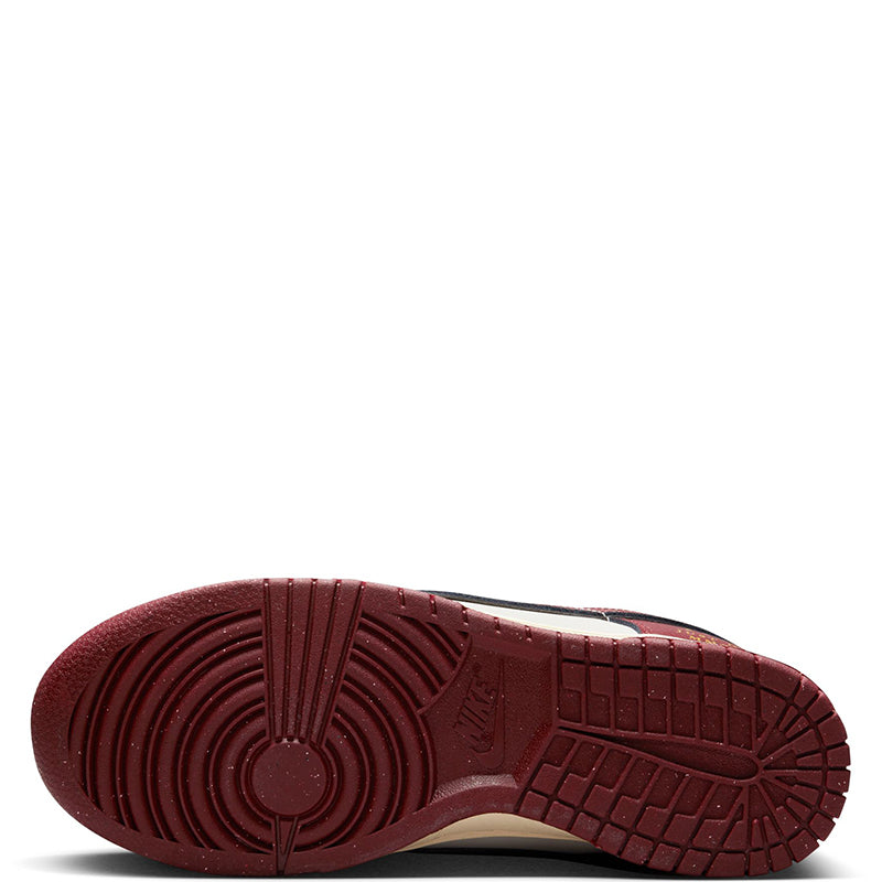 Nike Women's Dunk Low SE
