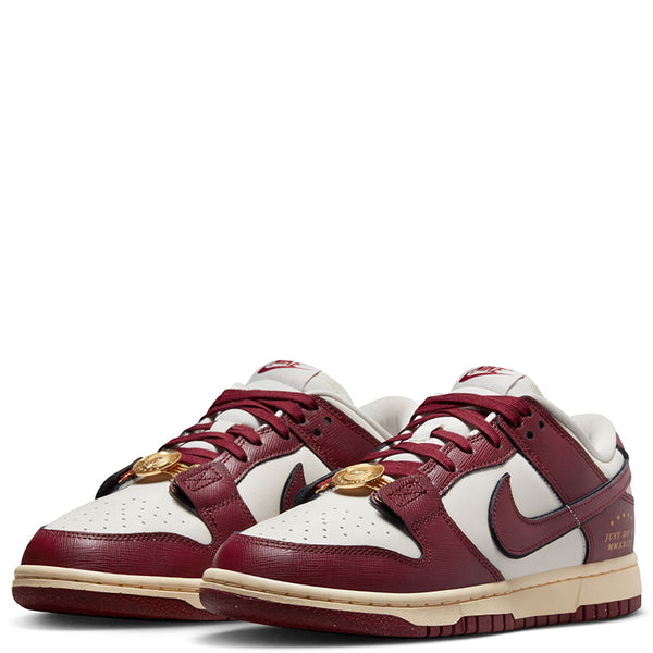 Nike Women's Dunk Low SE