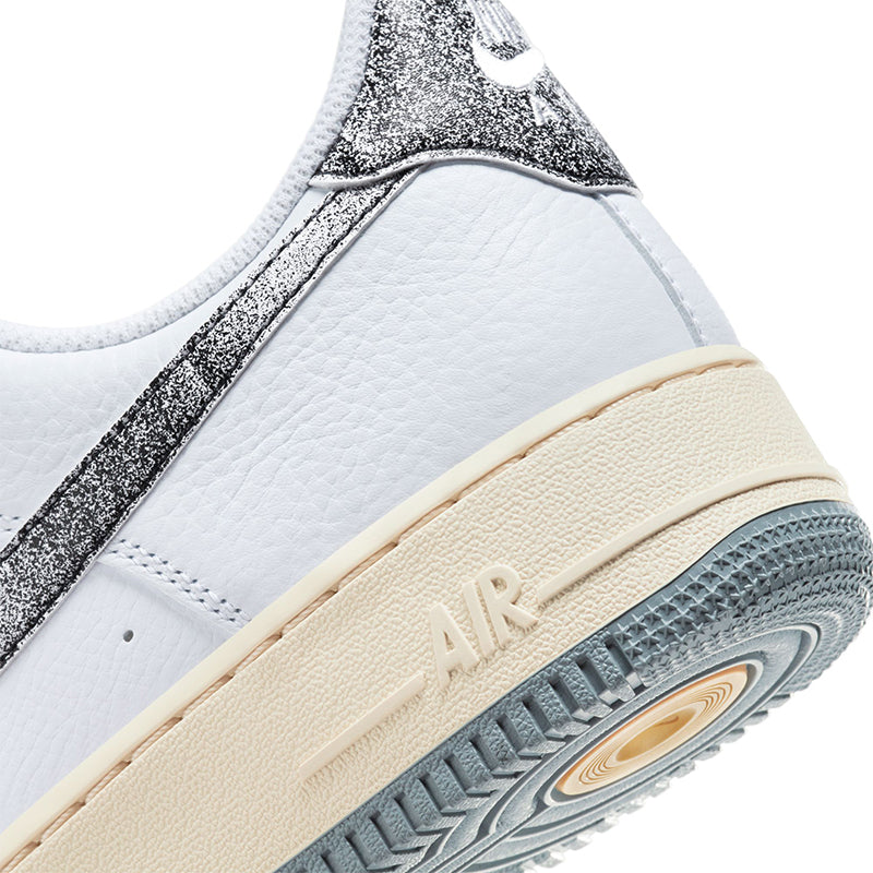 Nike Men's Air Force 1 '07 LX