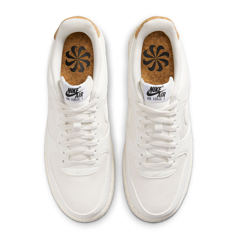 Nike Men's Air Force 1 '07 LV8