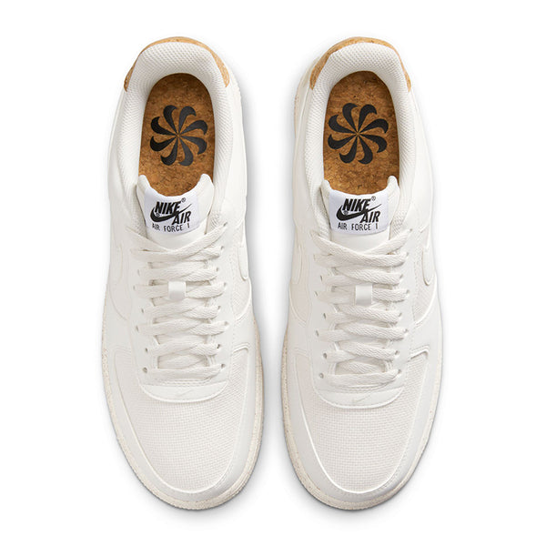 Nike Men's Air Force 1 '07 LV8