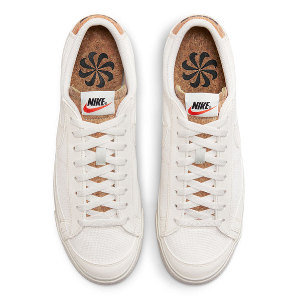 Nike Men's Blazer Low '77 Premium