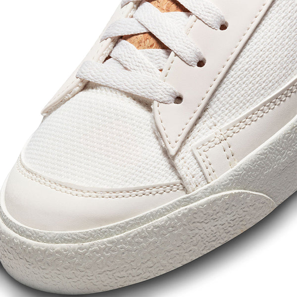 Nike Men's Blazer Low '77 Premium