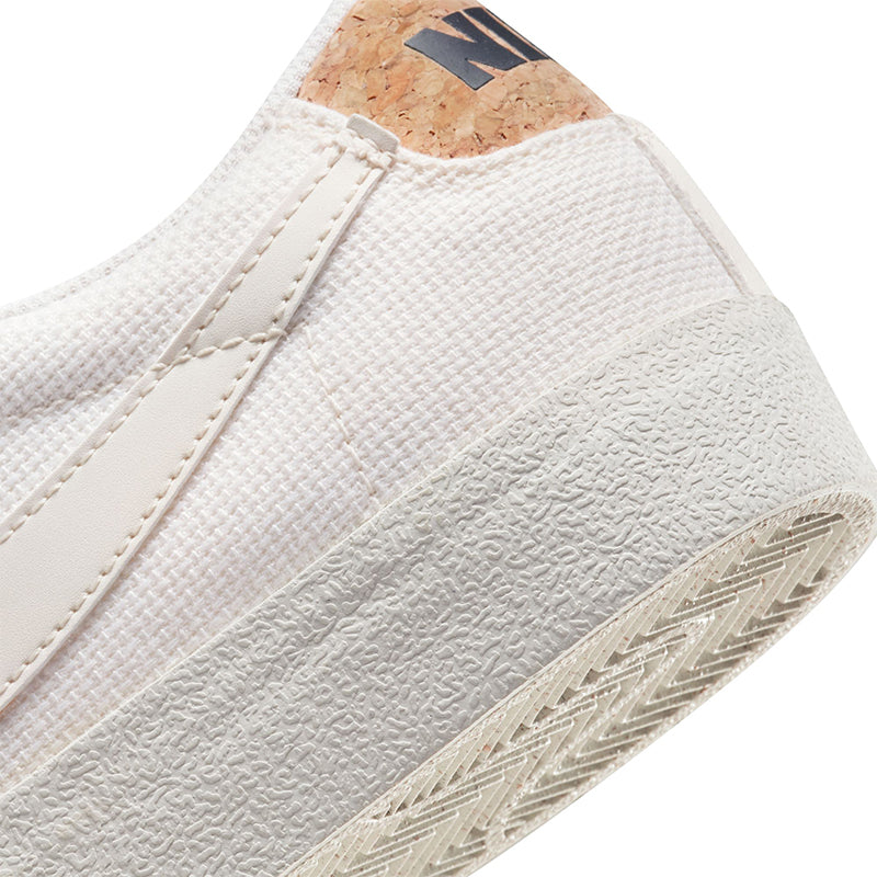 Nike Men's Blazer Low '77 Premium