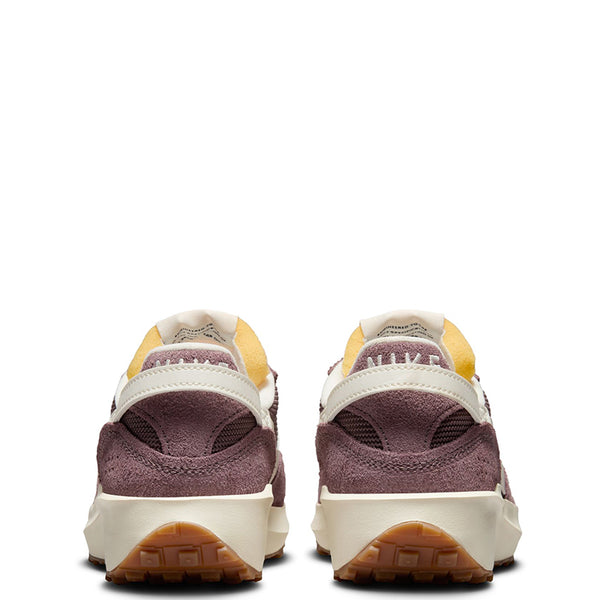 Nike Women's Waffle Debut Vintage