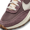 Nike Women's Waffle Debut Vintage