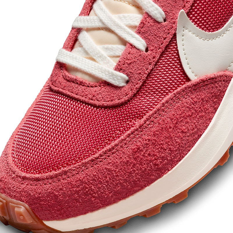 Nike Women's Waffle Debut Vintage