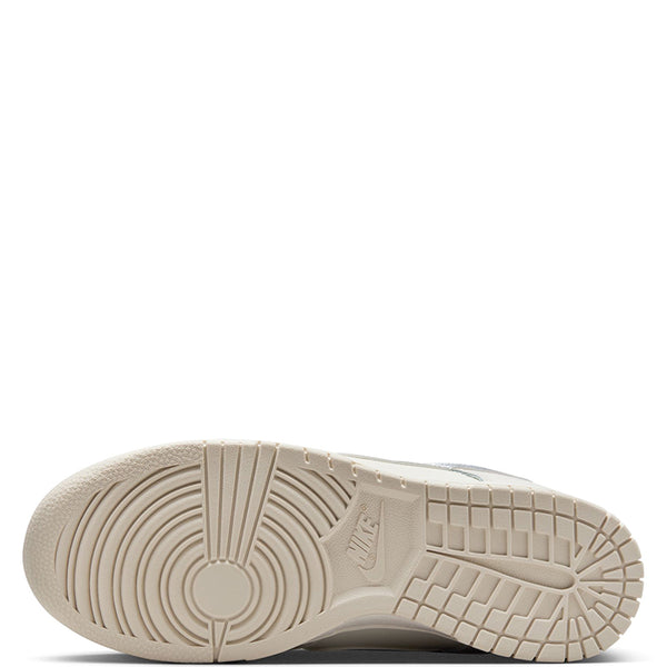 Nike Women's Dunk Low