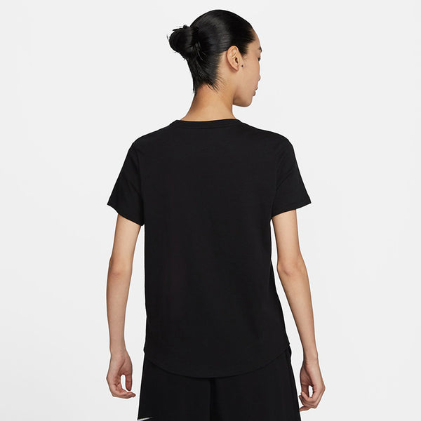 Nike Women's Sportswear Essentials Logo T-Shirt