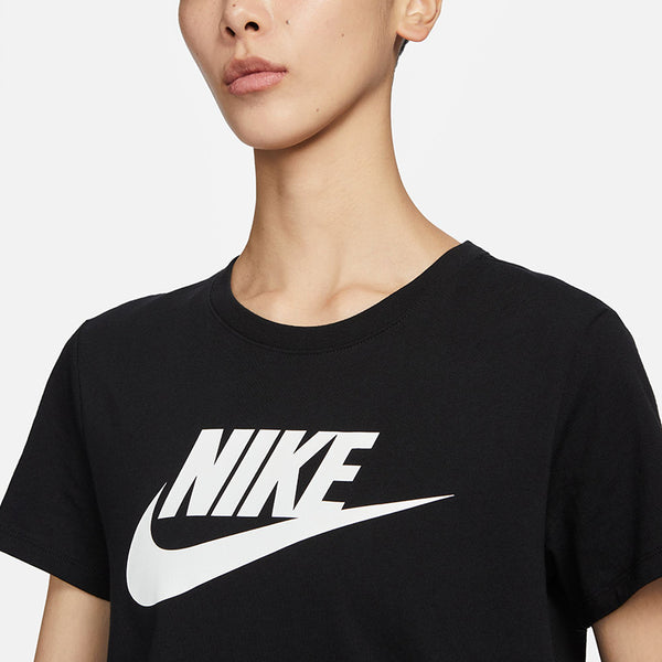 Nike Women's Sportswear Essentials Logo T-Shirt