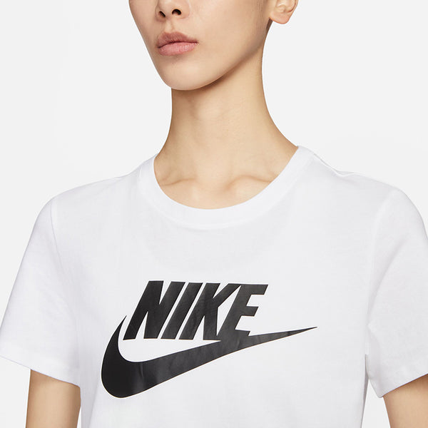 Nike Women's Sportswear Essentials Logo T-Shirt