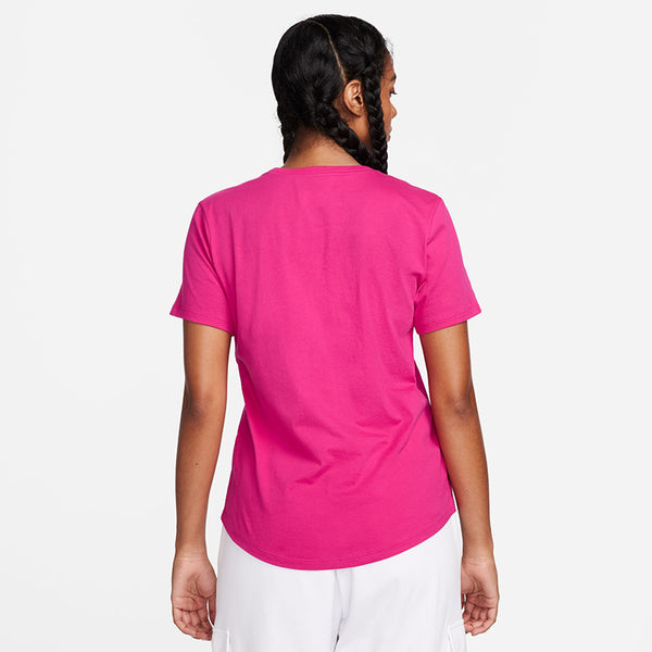 Nike Women's Sportswear Essentials Logo T-Shirt