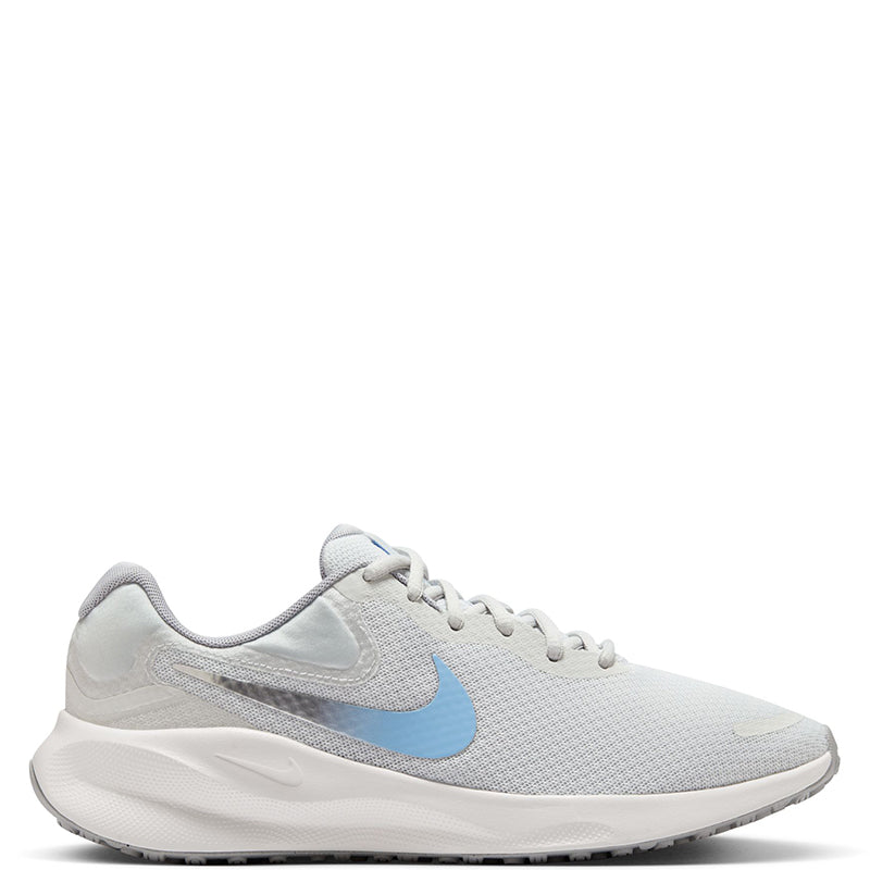 Nike Women's Revolution 7