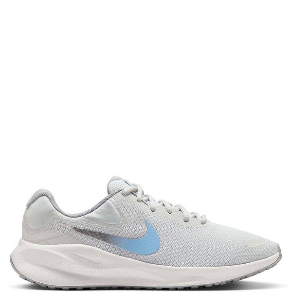 Nike Women's Revolution 7