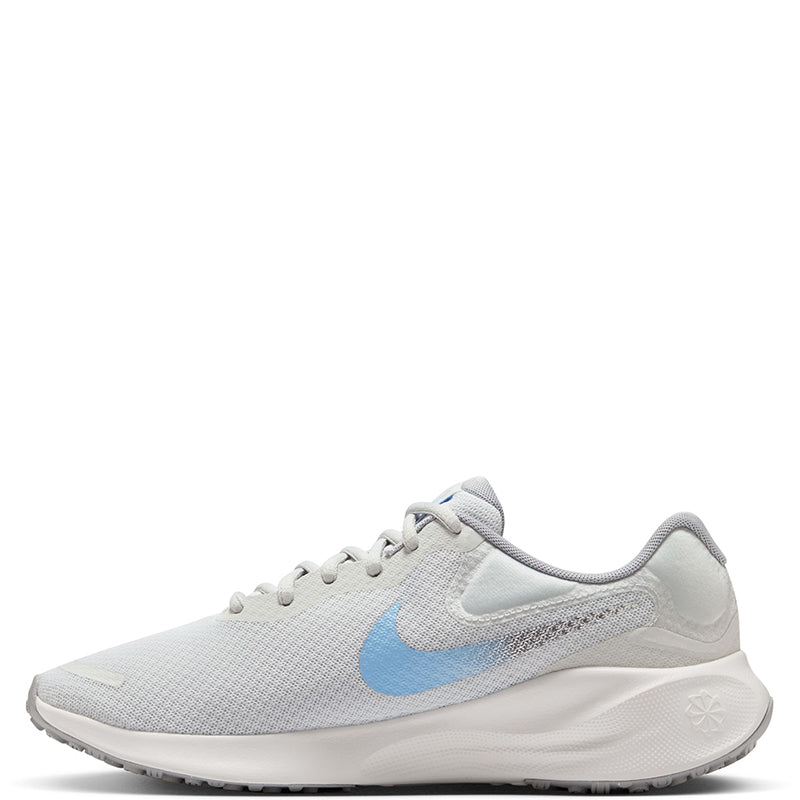 Nike Women's Revolution 7