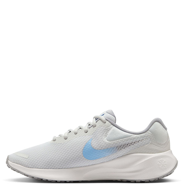 Nike Women's Revolution 7