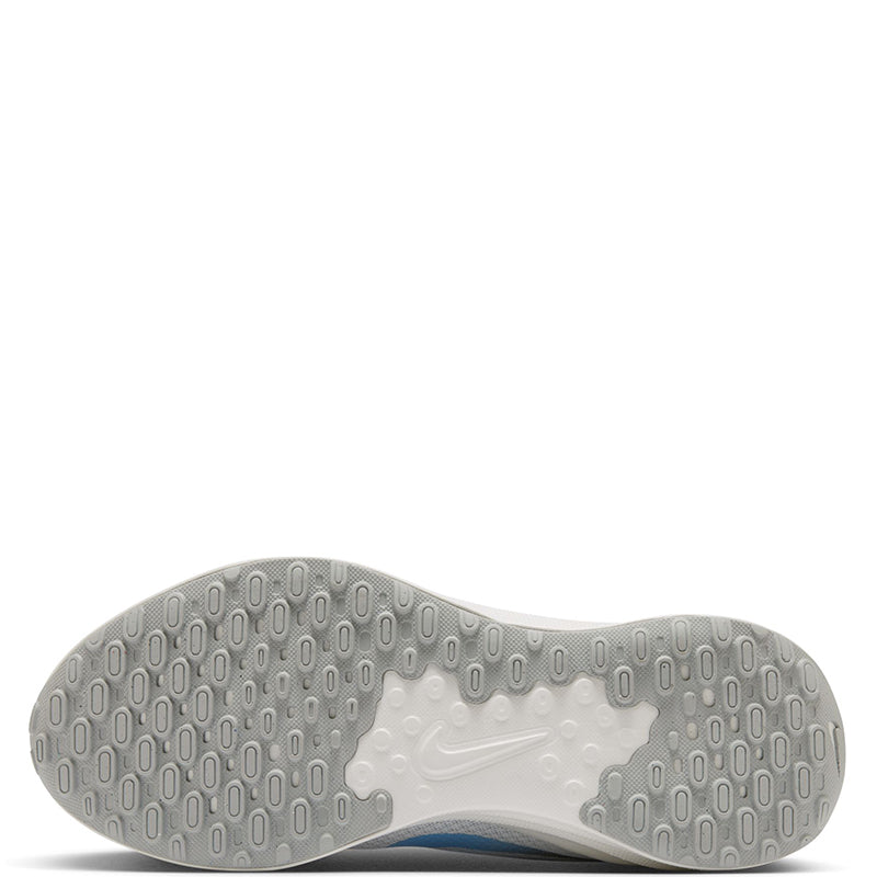 Nike Women's Revolution 7