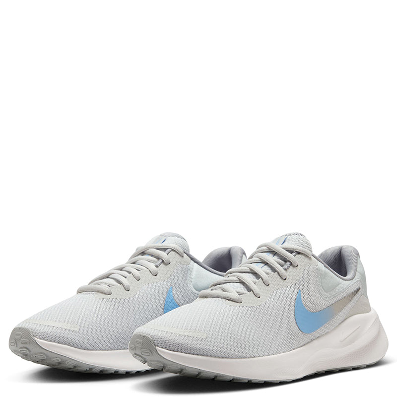 Nike Women's Revolution 7