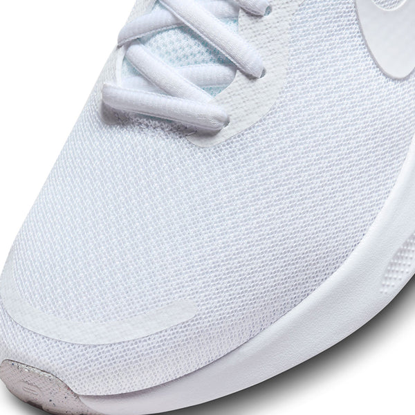 Nike Women's Revolution 7