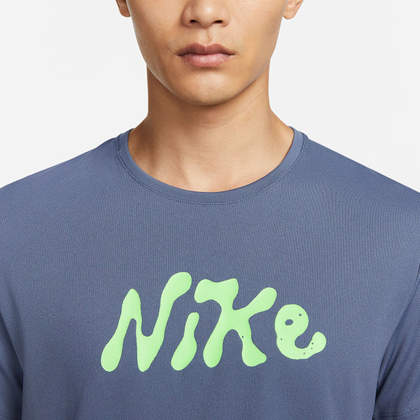 Nike Men's Dri-Fit UV Miler Studio '72