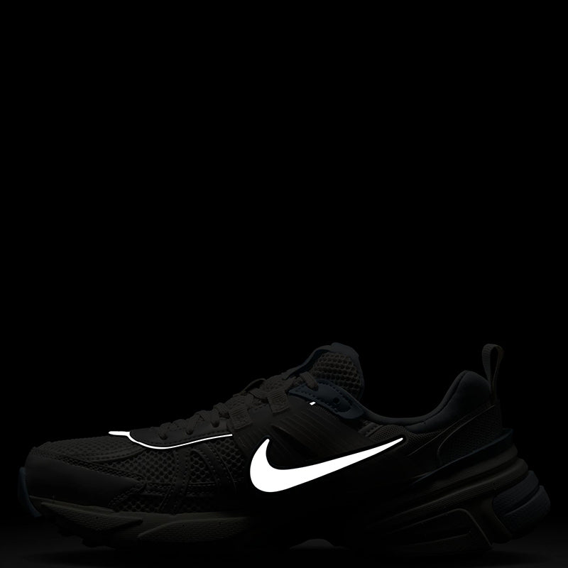 Nike Women's V2k Run