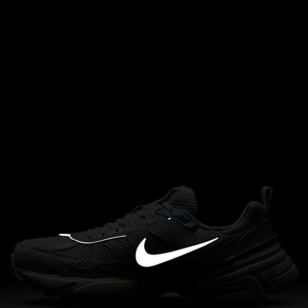 Nike Women's V2k Run