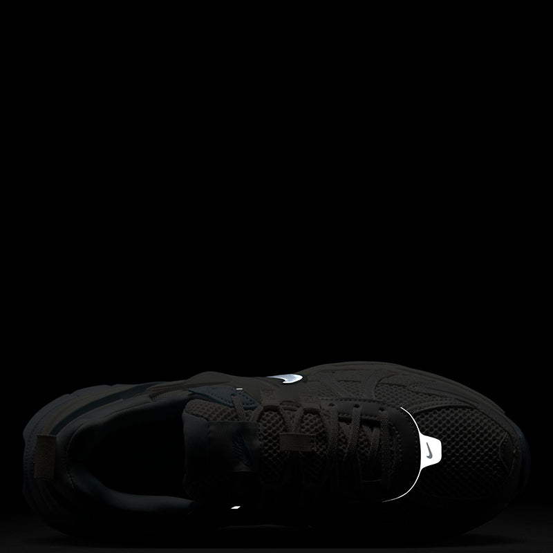 Nike Women's V2k Run