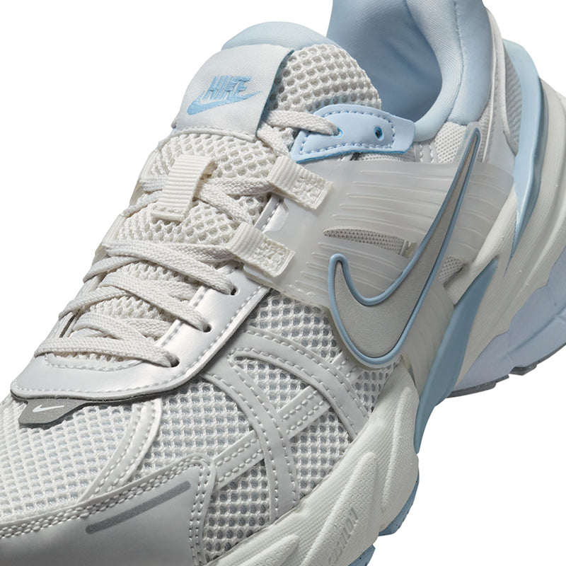 Nike Women's V2k Run